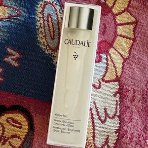 caudalie vinoperfect glycolic essence